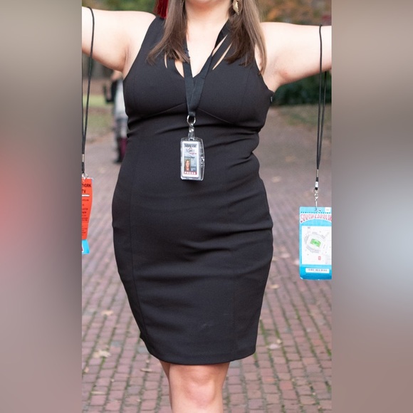 Guess Bodycon Dress - Picture 4 of 5